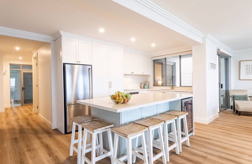 Salamander Bay Apartment | Seaview Splendour 2, 163 Soldiers Point Rd - waterfront stunning unit