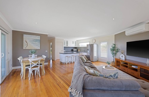 Sunset Strip House | SeaVision Escape