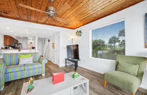 West Panama City Beach House | Seaward Townhome Rentals by Panhandle Getaways