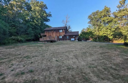 Hopatcong House | Secluded 6br Home 1min from Lake's State Park