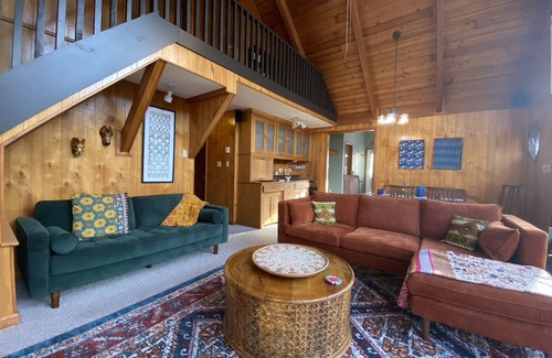 Mount Jackson Cabin | Secluded 8 Acre Cabin Getaway in the Shenandoah Mountains