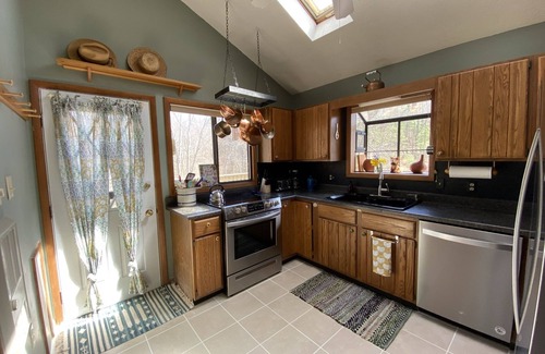 Mount Jackson Cabin | Secluded 8 Acre Cabin Getaway in the Shenandoah Mountains