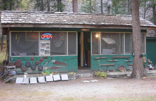 Clinton Cabin | Secluded A-Frame cabin 30 min. from downtowm Missoula