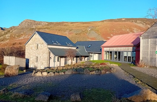 Llithfaen Apartment | Secluded and tranquil retreat between mountain and sea nEncil diarffordd, tawel