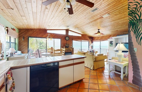 Key Largo House | Secluded beach hideaway with wide ocean views, kayaks & canoes