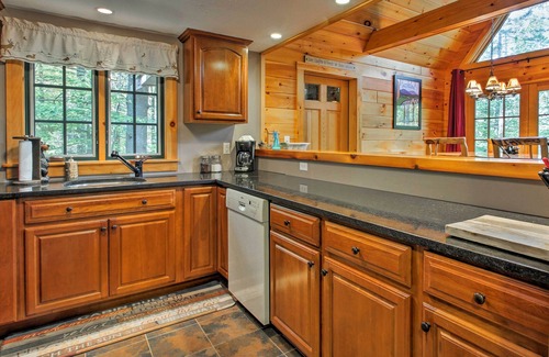 Conway House | Secluded Conway Home w/Theater Room & Hot Tub!