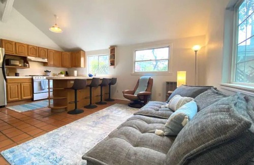 Ukiah Cottage | Secluded cottage 1 mile from downtown Ukiah!