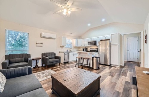 Cedar Creek House | Secluded Country Home on 15 Acres with BBQ. Close to COTA and Airport.