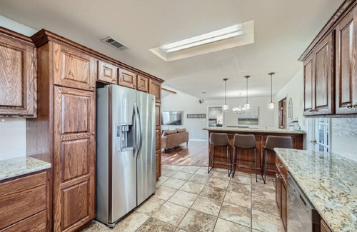 Cedar Creek House | Secluded Country Home on 15 Acres. Pool, BBQ, Hot Tub and Ping Pong. Close to COTA. RV Parking