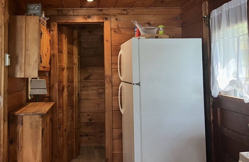 Alton Bay Cottage | Secluded cozy cottage - NH Lakes Region