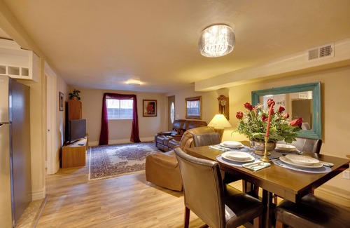 Elizabeth Apartment | Secluded Elizabeth Apt on 3 Acres: Pets Welcome!
