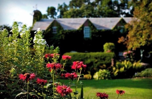 Canandaigua House | Secluded European Style 1810 Mansion minutes to the lake, sleeps 15