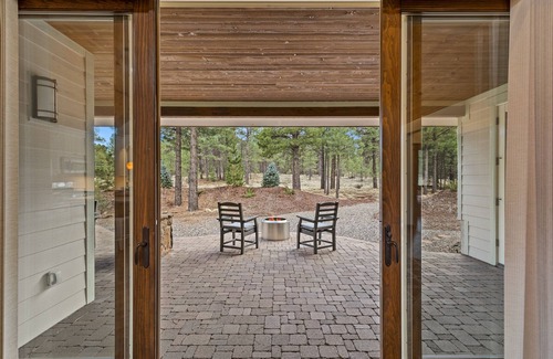 Flagstaff Cabin | Secluded Flagstaff Cabin Getaway and Guesthouse (Sleeps 20)