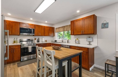 Maunawili House | Secluded Forest Retreat | Full Kitchen, AC, W/D