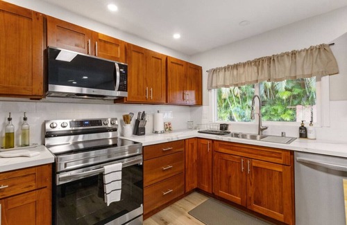 Maunawili House | Secluded Forest Retreat | Full Kitchen, AC, W/D