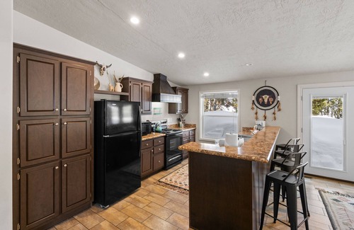 Lazy Acres House | Secluded home 7 minutes from YNP- Dreamcatcher