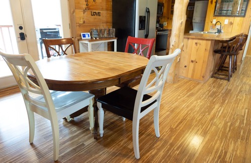 Hot Springs Cabin | Secluded Log Cabin, Mountain Top, Hot Tub, Pool Table, 5 Miles From Downtown