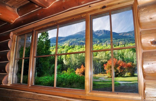 Cedarvale Cabin | Secluded Log Cabin with Hot Tub in Skeena River Valley, British Columbia, Canada