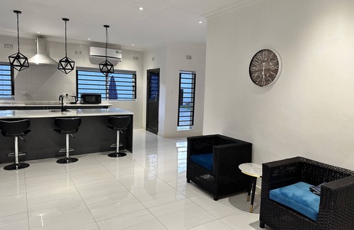 Lusaka House | Secluded Lusaka West Pool House 15 min from CBD