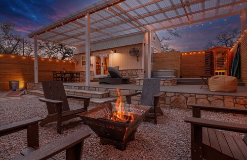 Wimberley Villa | Secluded Luxury Couples cabin | Sauna & Pool