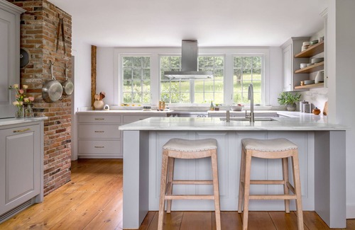 Waterbury House | Secluded, Magical Winter Paradise with Hot Tub