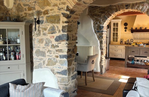 Tresana Villa | Secluded mountain villa near Cinque Terre with private pool and stunning views.