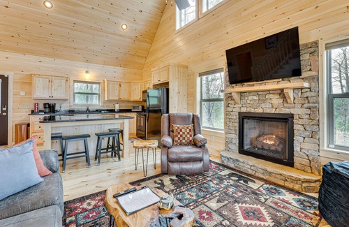 Unaka Cabin | Secluded Murphy Cabin Rental w/Deck & Fire Pit!