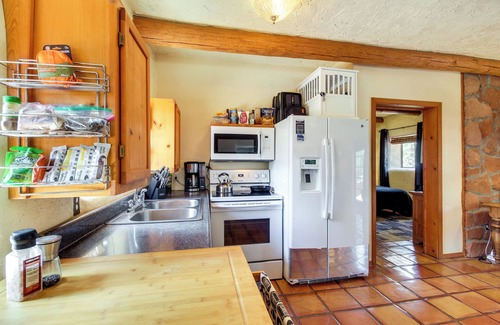 Ramah Cottage | Secluded Ramah Cottage: Patios & Outdoor Fireplace