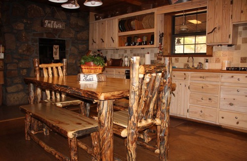 Moodys Cabin | Secluded Rustic Cabin w/Wifi on 160 Acres near Illinois River & Lake Tenkiller