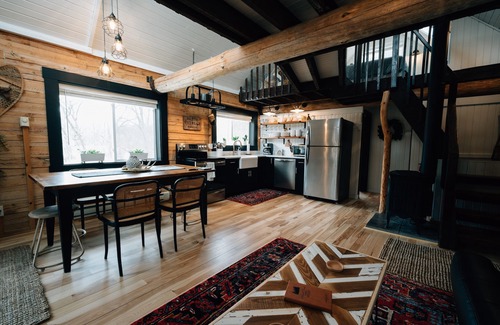 Ferryville Cabin | Secluded Rustic + Modern Log Cabin with hot tub by Stream, luxury getaway