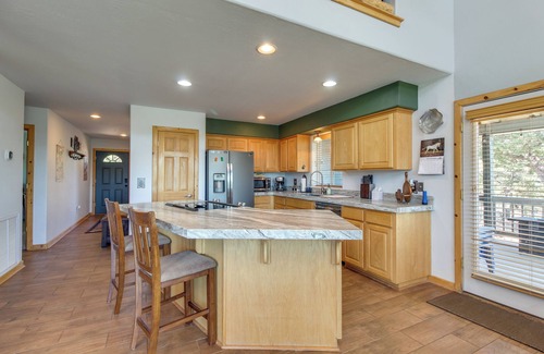Linden House | Secluded Show Low Home Near Hiking Trails!