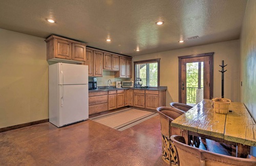 Sterling House | Secluded Sterling Abode: Near Palisade State Park!