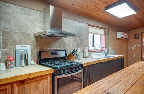 Medina House | Secluded Texas Hill Country Vacation Rental - Deck