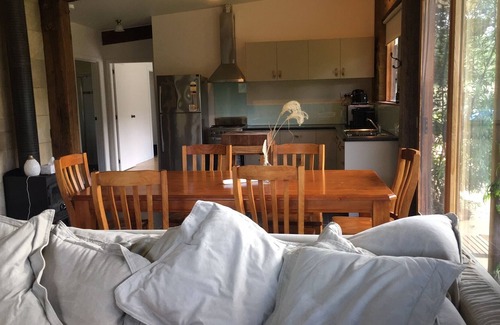 Bellbrae Cabin | Secluded three bedroom mud brick cabin adjacent to the Great Otway National Park