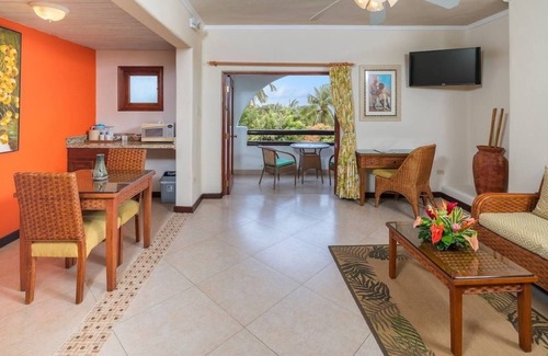 Maynards Hotel | Secluded Tropical Hotel with Shuttle to Historical Speightstown