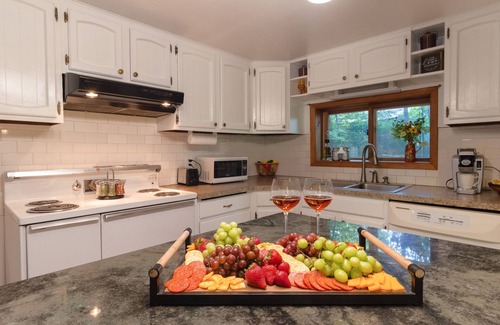 Solon Springs Cottage | Secluded Wisconsin Cottage w/Nearby Lake Access