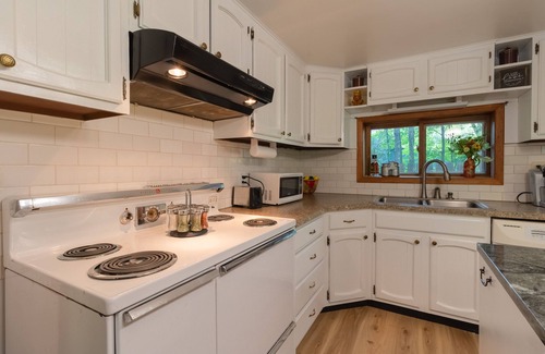 Solon Springs Cottage | Secluded Wisconsin Cottage w/Nearby Lake Access
