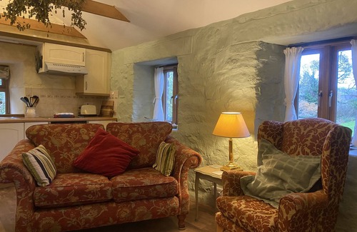 Helford Passage Cottage | Secluded woodland cottage, close to SW Coast Path