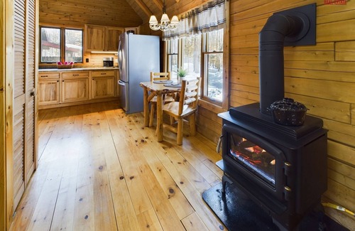 Munising Cabin | Secluded Yet Close to Munising-Moose Tracks