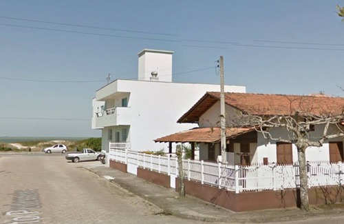 Meia Praia House | Second house down the street - 20 meters from the beach