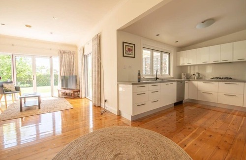Orange House | Secret Cottage - Charming & Lovingly Restored, Firepit