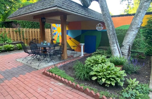Wilkinsburg Apartment | Secret Garden by Frick Park with Garage Parking