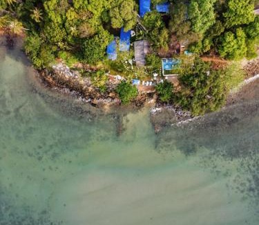 Khong Koi Beach House | Secret Garden Family House