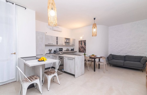 Portisco Apartment | Secret Garden House, Portisco, Italy