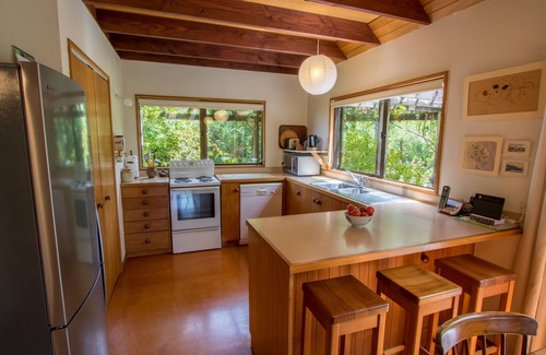 Marahau House | Secret Garden Lodge - Marahau Holiday Home
