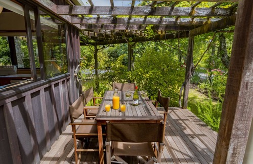 Marahau House | Secret Garden Lodge - Marahau Holiday Home