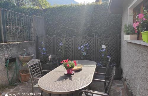 Mandello del Lario Apartment | Secret Garden Mandello