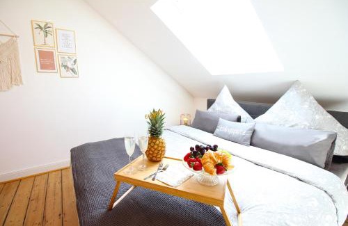 Hochfeld Apartment | SECRET HIDEAWAYS boho ARTstudio mit smartHome nahe City l Messe l Hbf