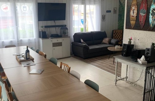 Longeville-sur-Mer House | Secrets Salés, seaside cottage with swimming pool