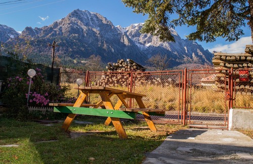 Busteni Apartment | SECTOR US is a small family-owned company that manages this property in Busteni.